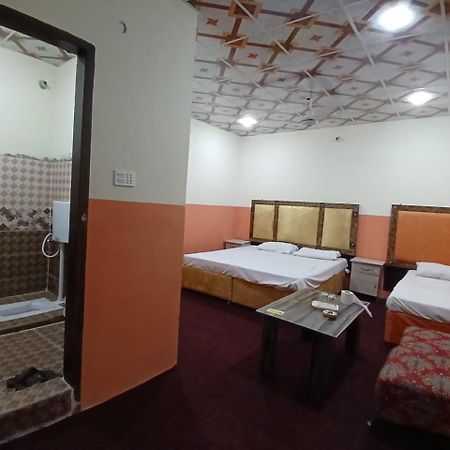 New Pak Royal Hotel Lahore Exterior photo