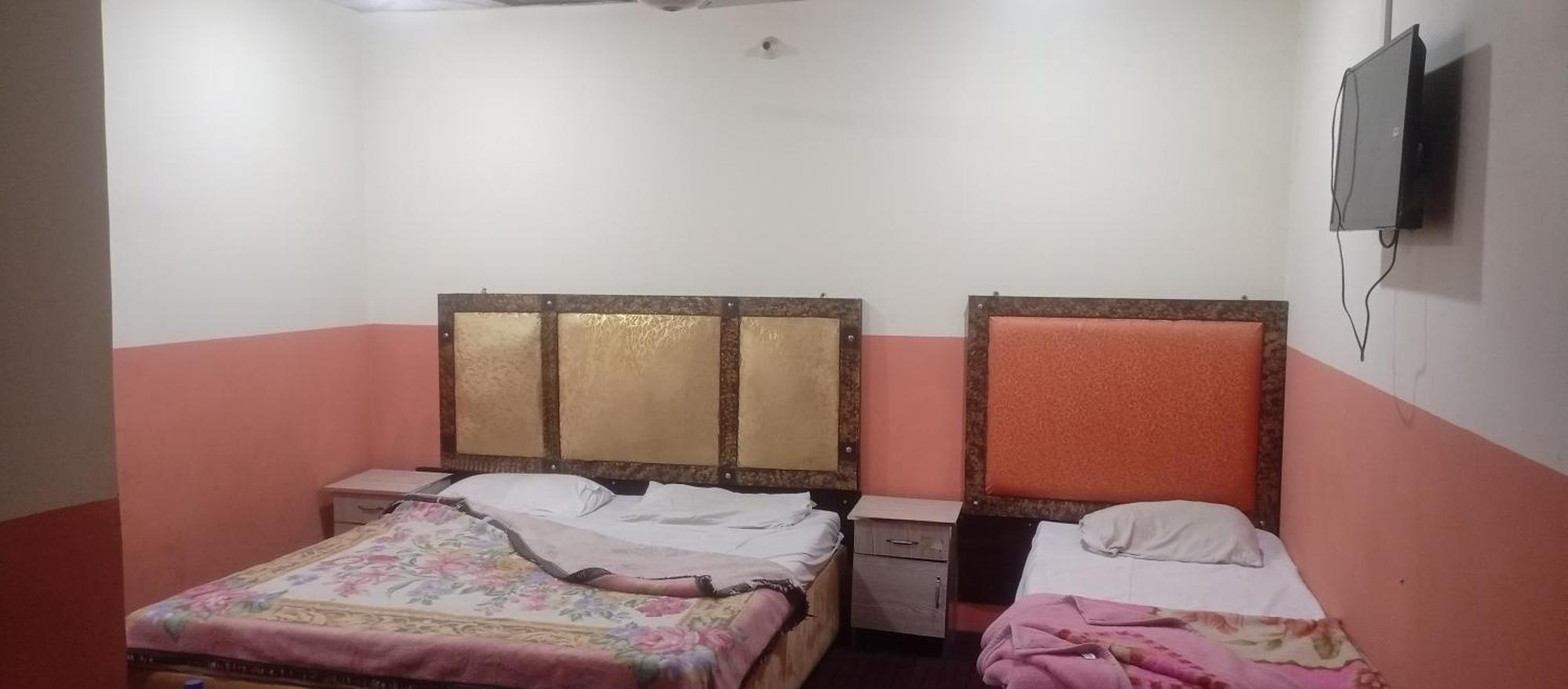 New Pak Royal Hotel Lahore Exterior photo