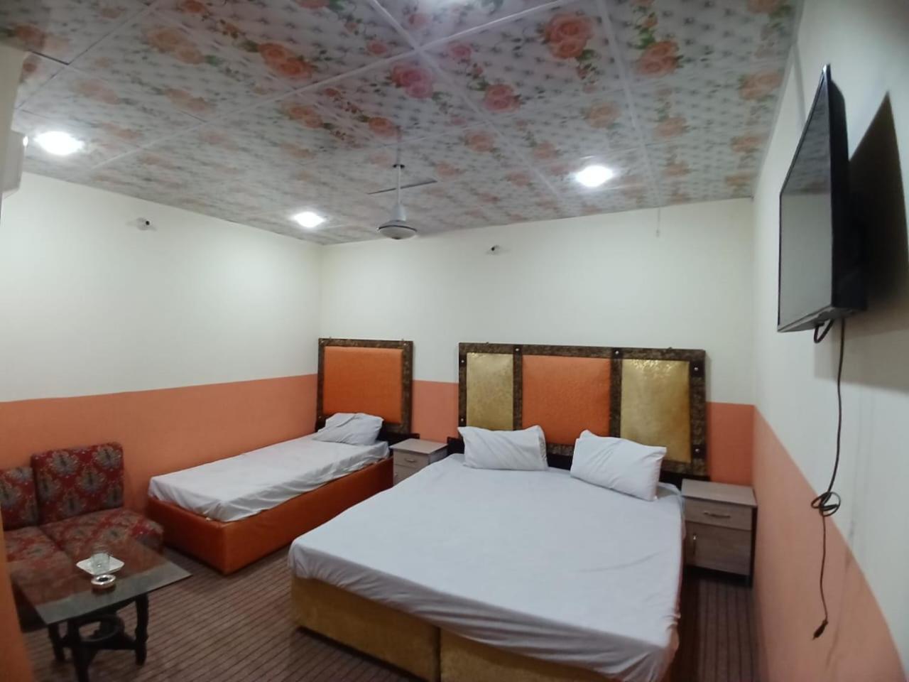New Pak Royal Hotel Lahore Exterior photo